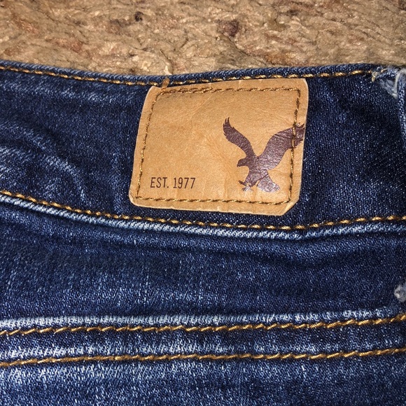 Women’s nwot never worn jeans - Picture 6 of 7